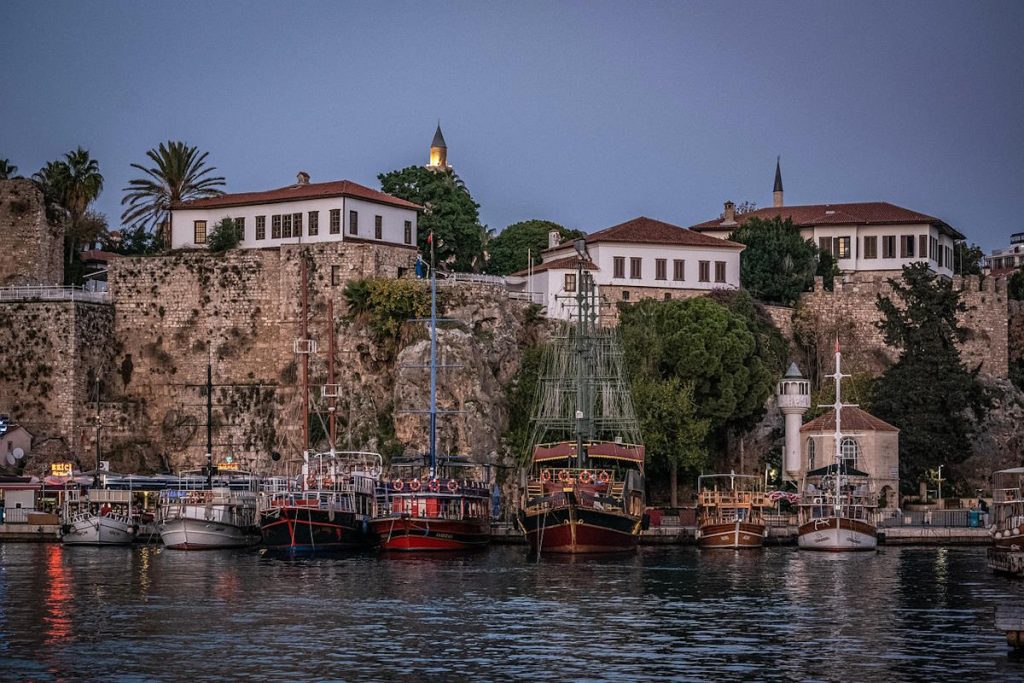 ANTALYA, kada ići, što vidjeti i gdje se smjestiti