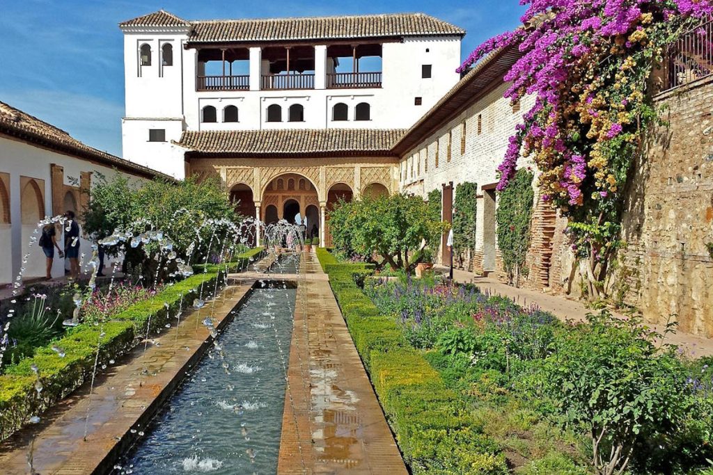 Granada kada ići, što vidjeti i gdje se smjestiti - Alhambra