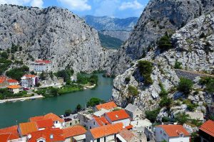 Vožnja ziplineom iznad rijeke Cetine